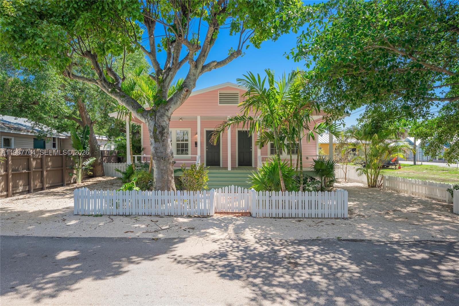 3826 Oak Avenue – photo 1