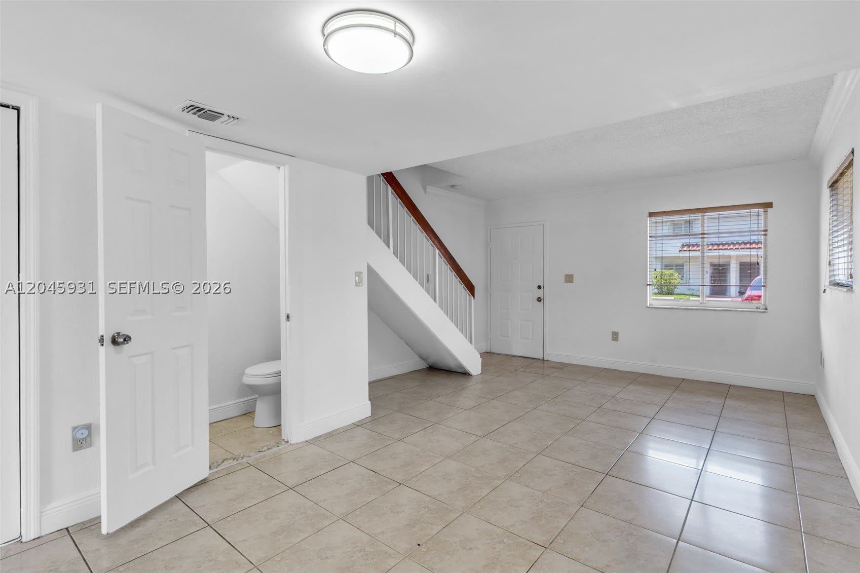 8252 NW 6th Ter – photo 5