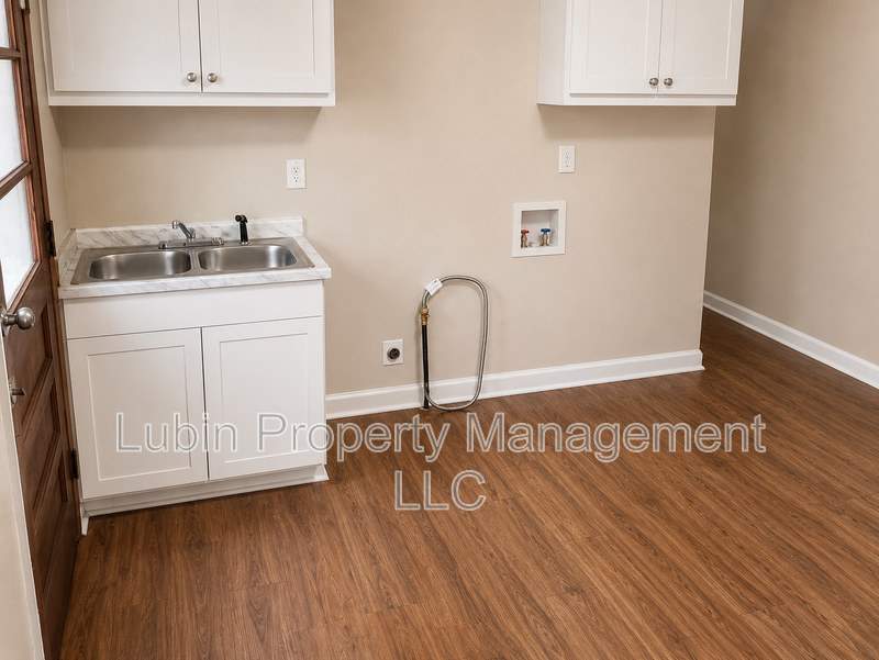2468 Yale Ave – photo 4