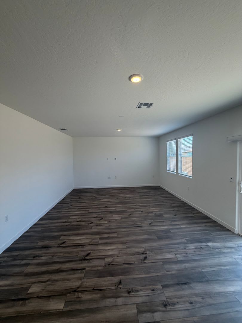 Brand-New 2026 Home for Rent in North Merced – photo 4