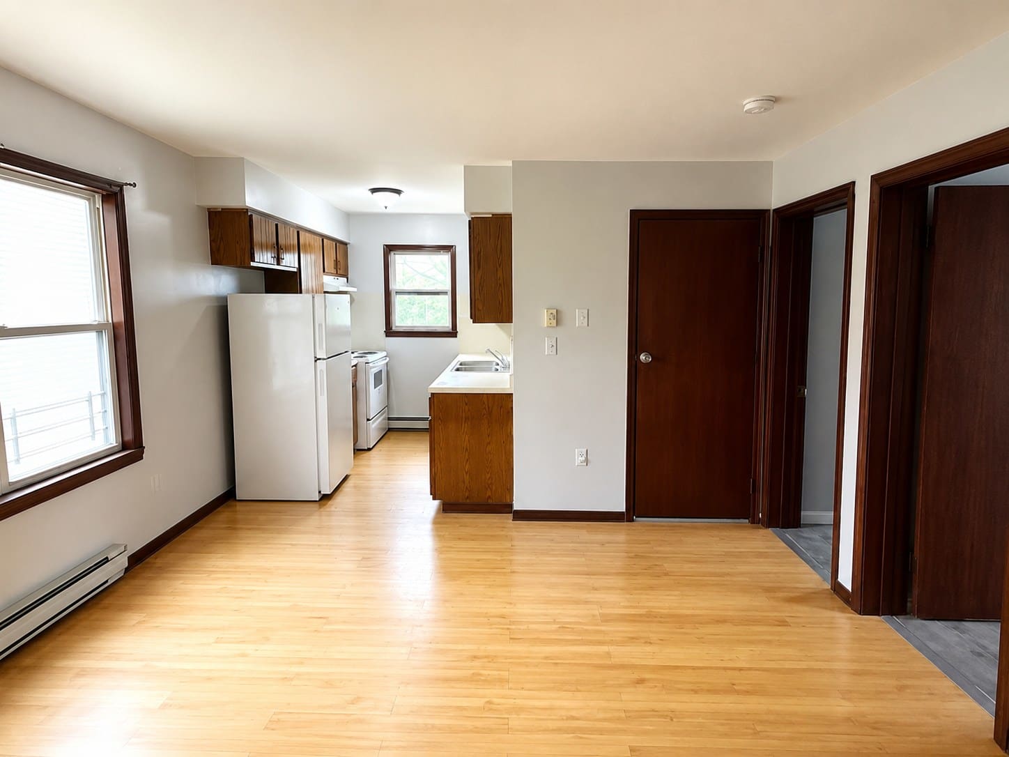 352 South 6Th Street – photo 2