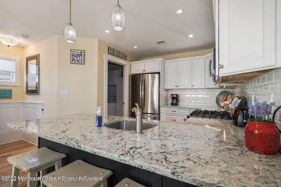 369 W 8th Street – photo 3