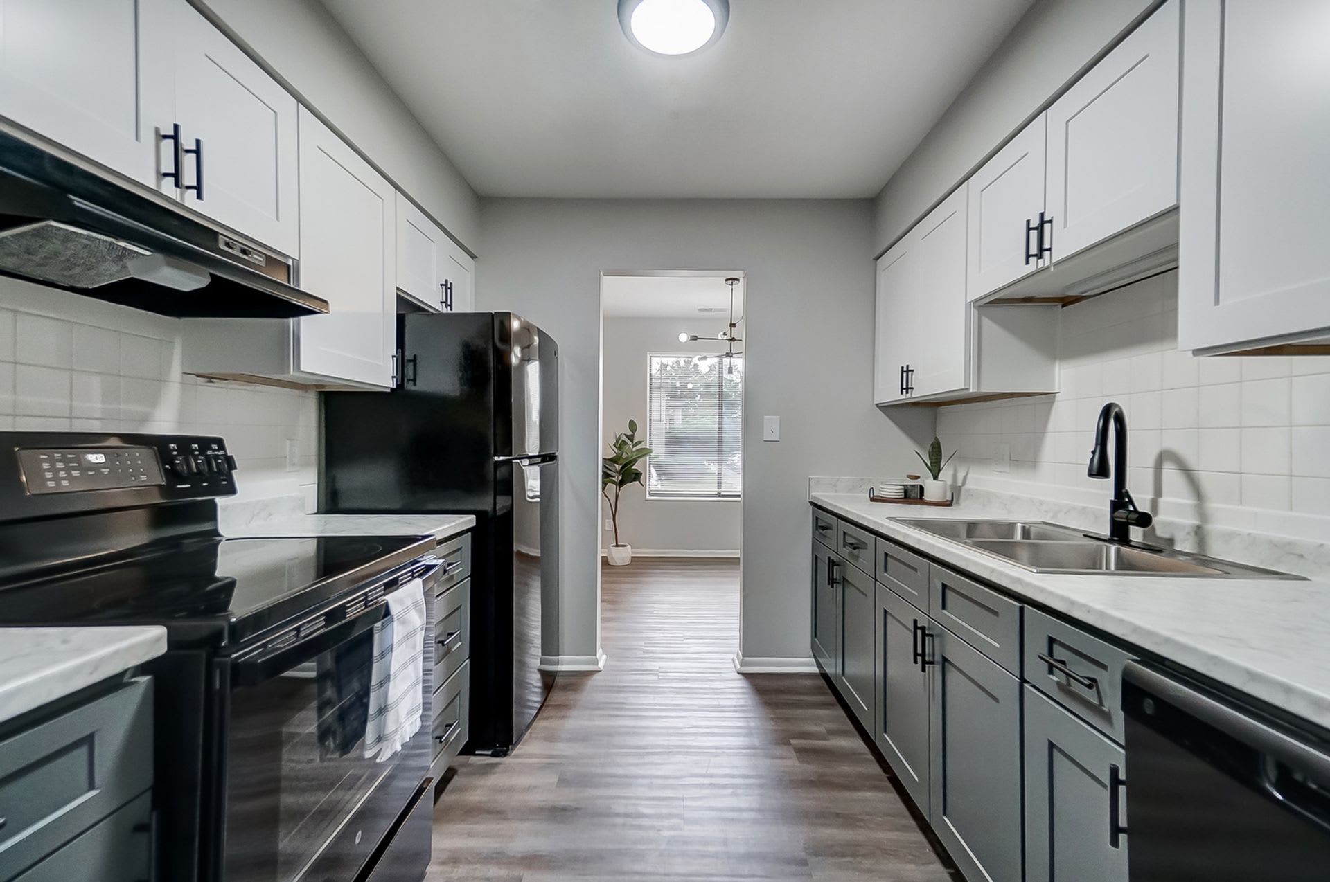 Fairview Court Apartments – photo 4