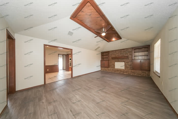 13312 Eastvalley Road – photo 5