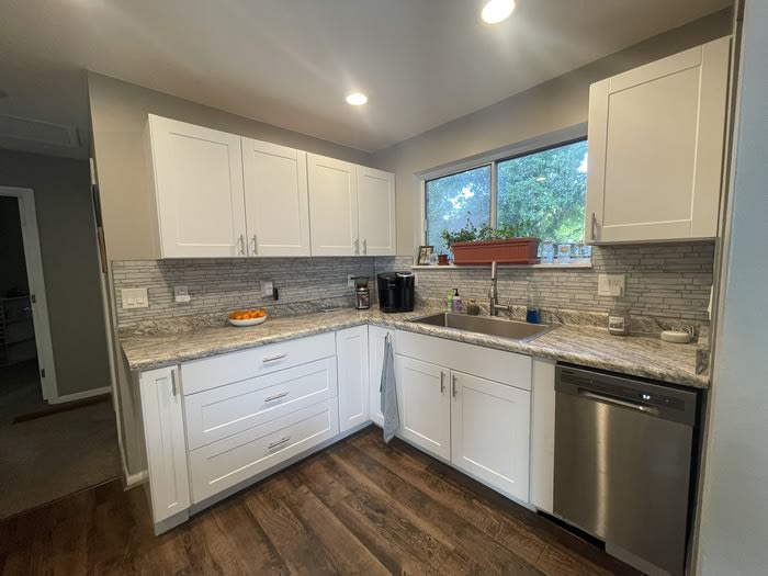 770 Stratford Avenue – photo 2