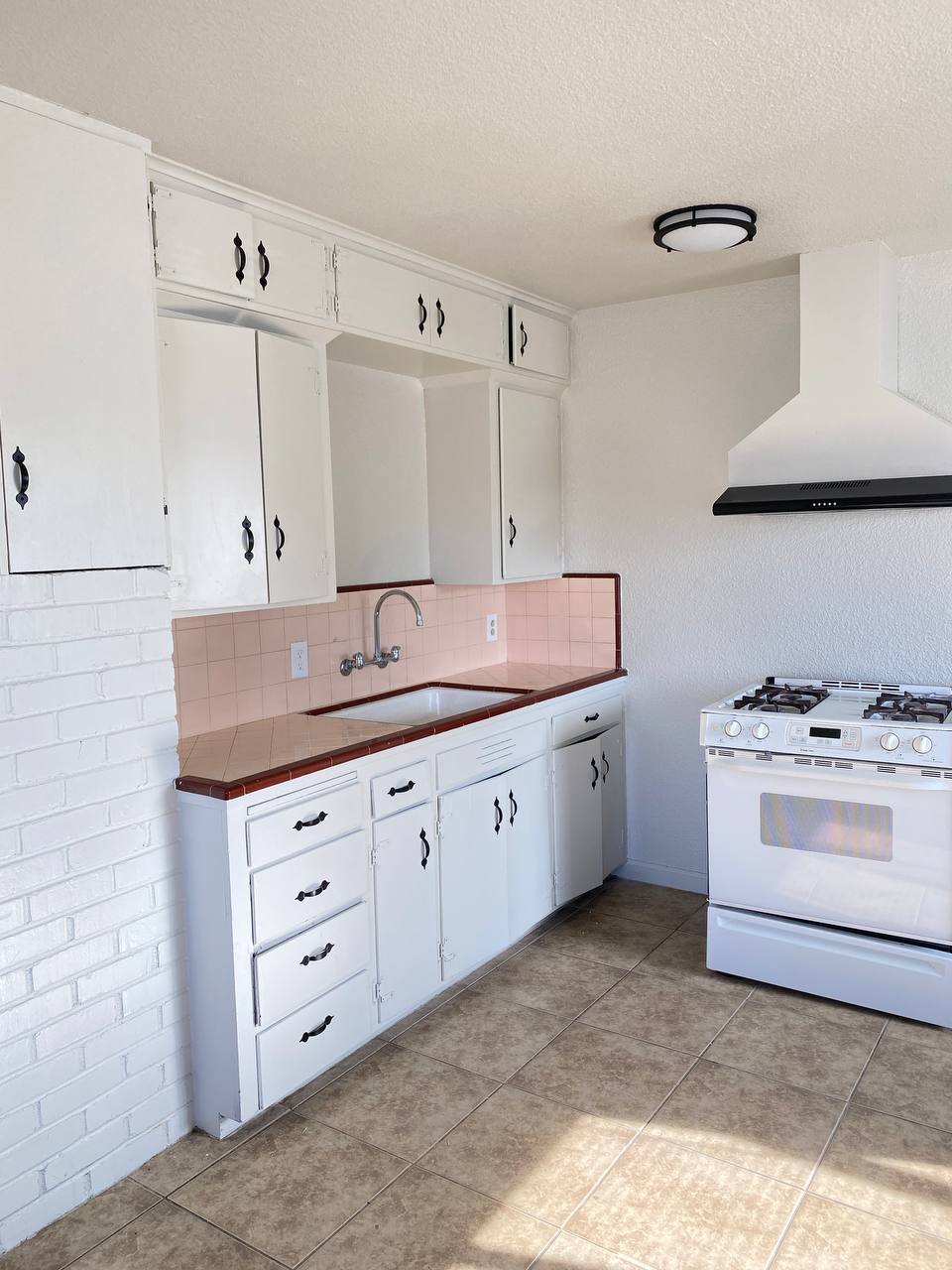 1161 Letts Avenue Unit B – photo 5