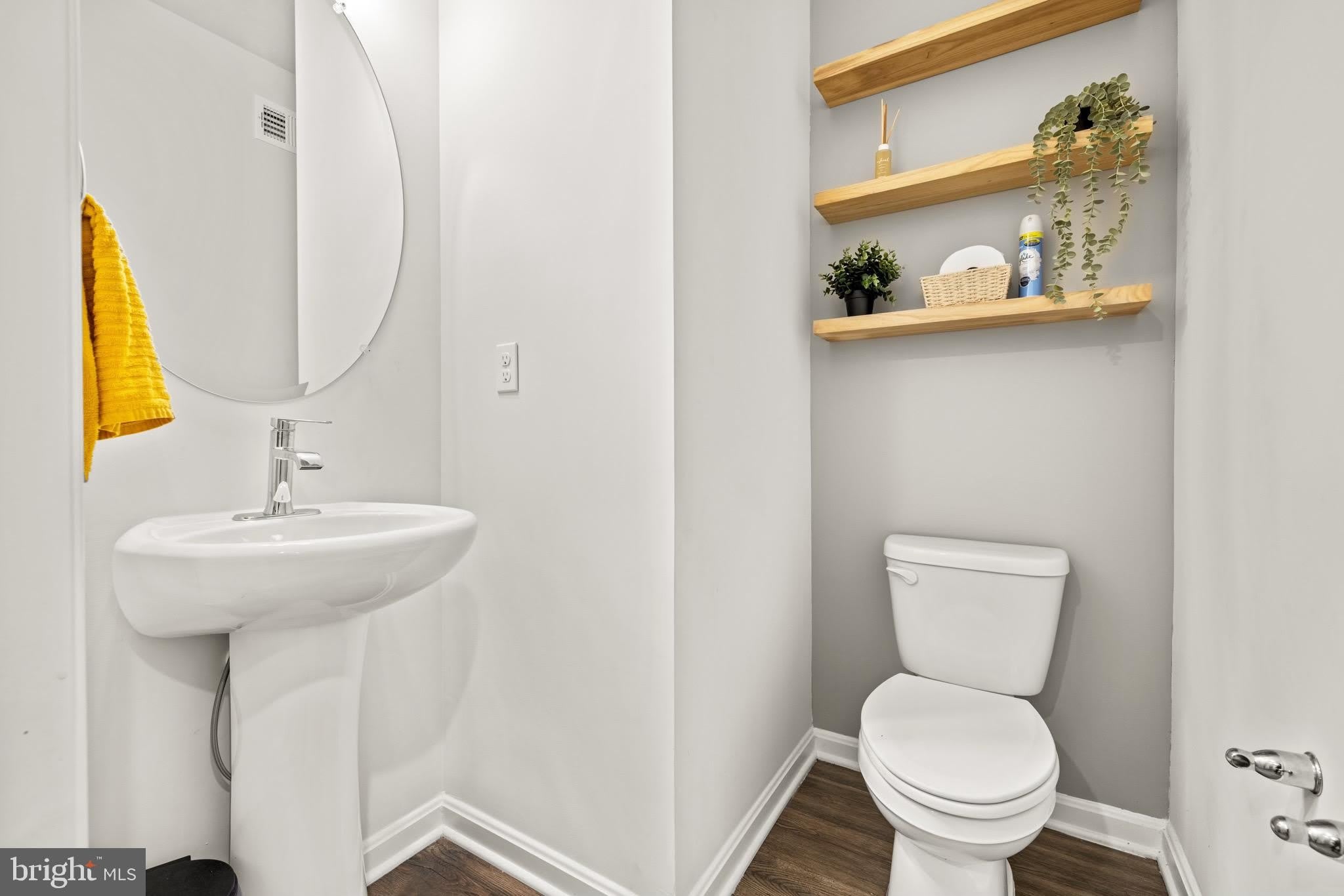 154 HANNOCK ST – photo 5