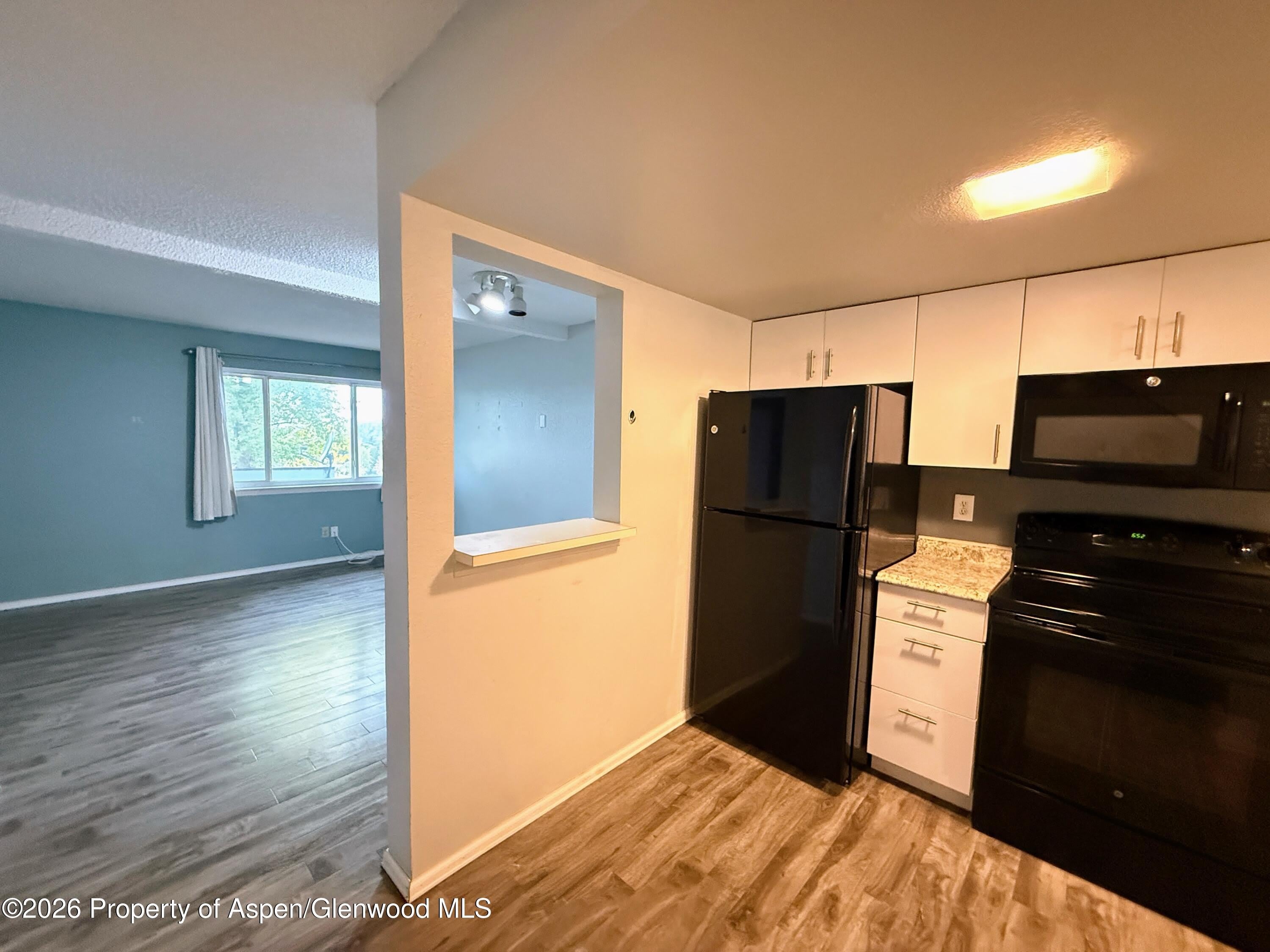 1012 E 7th Street – photo 5