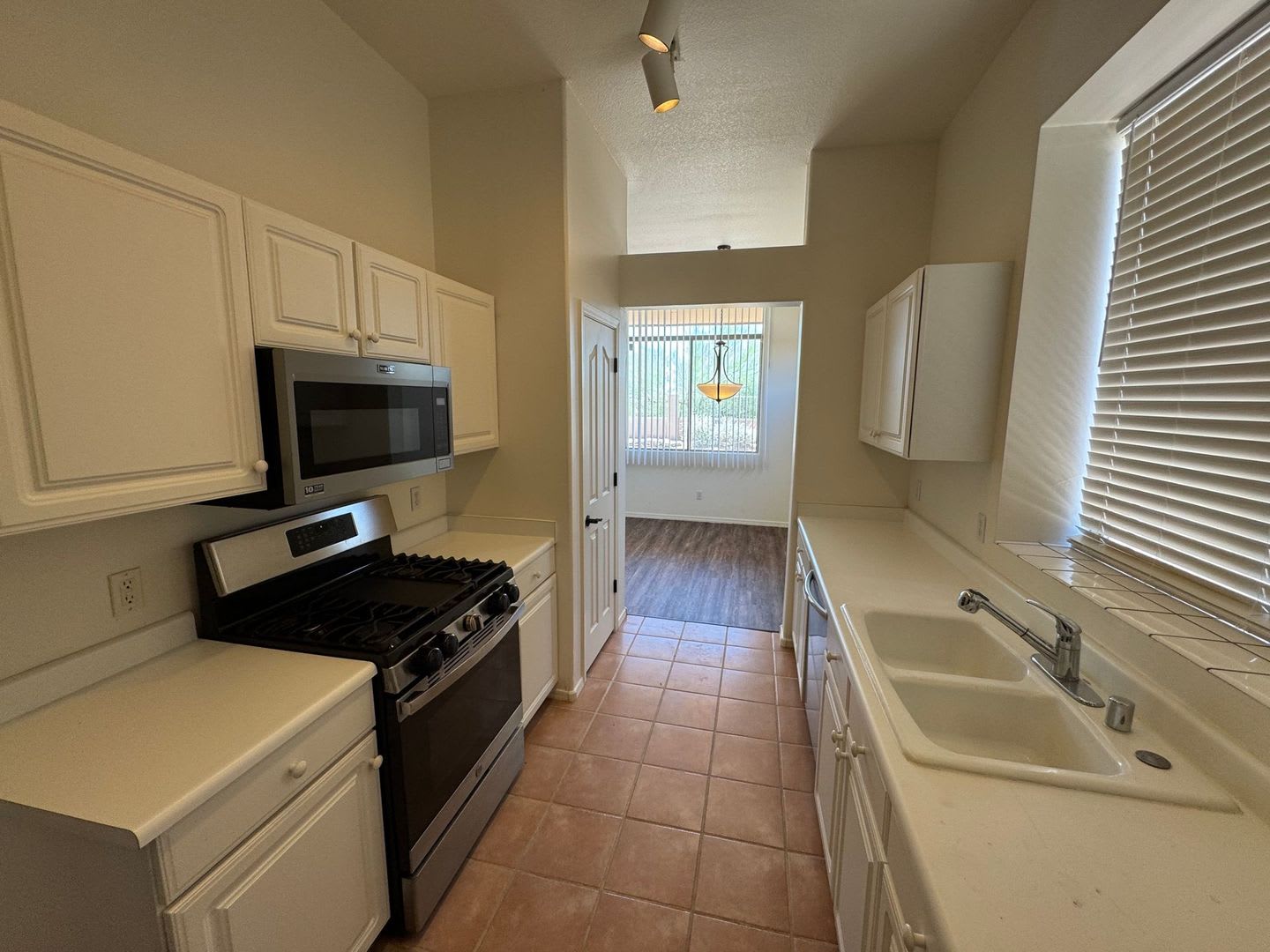 2 Bedroom Plus Office – photo 5
