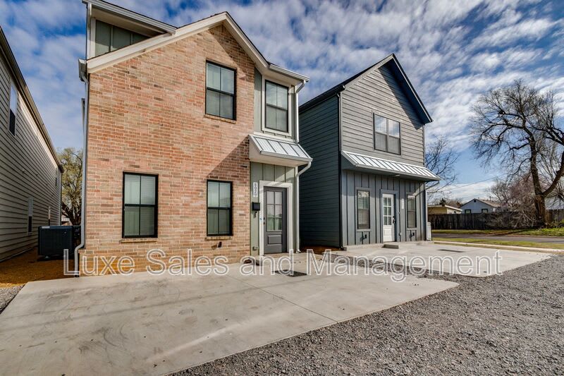 602 W 2Nd Street Suite 110 – photo 4