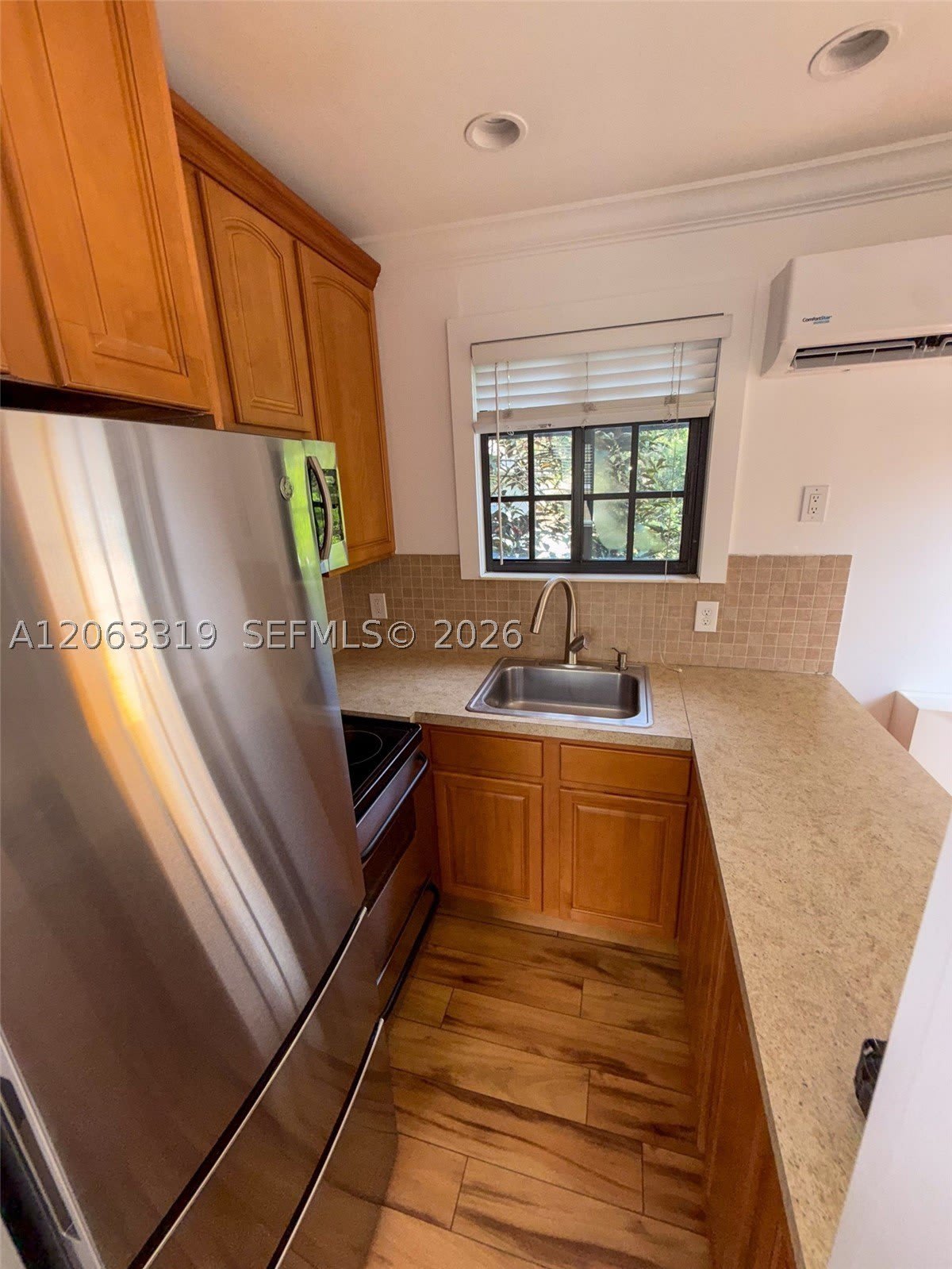 1222 Salzedo St – photo 4
