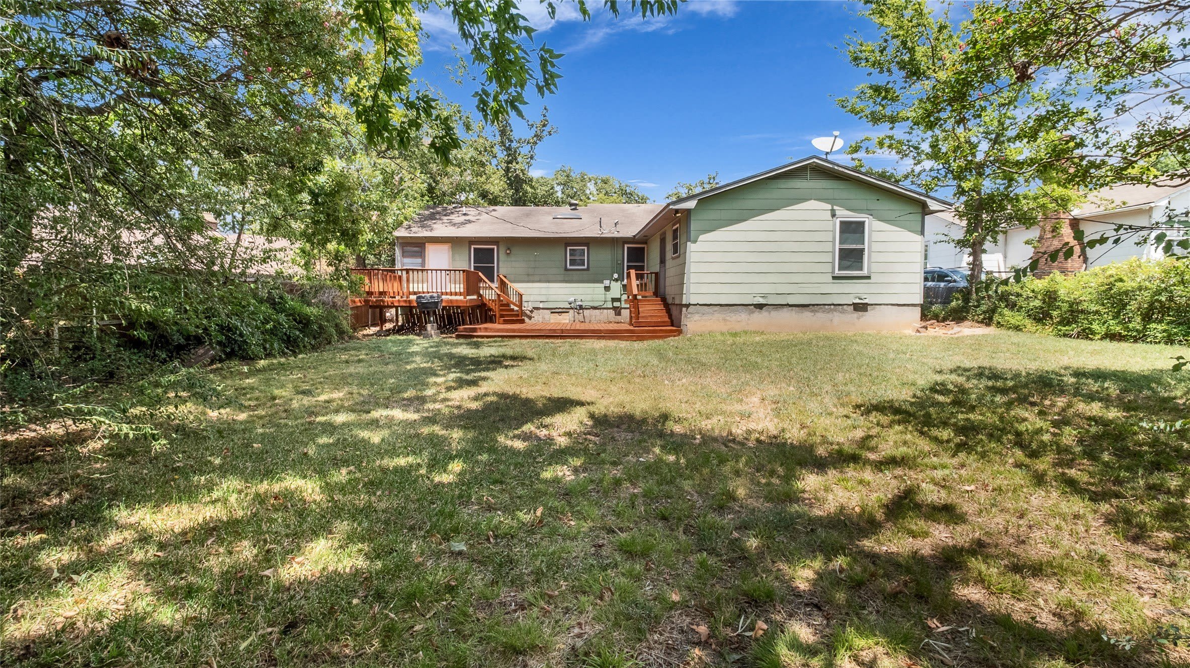 1528 W Day Street – photo 5