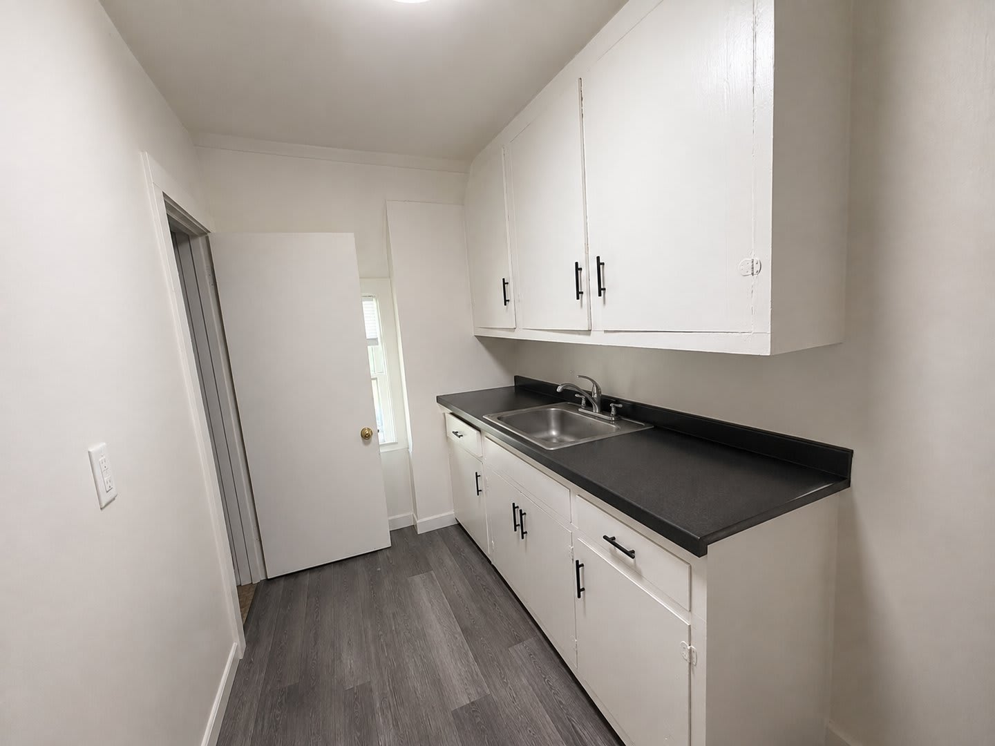 1112 Wisconsin Ave – photo 2