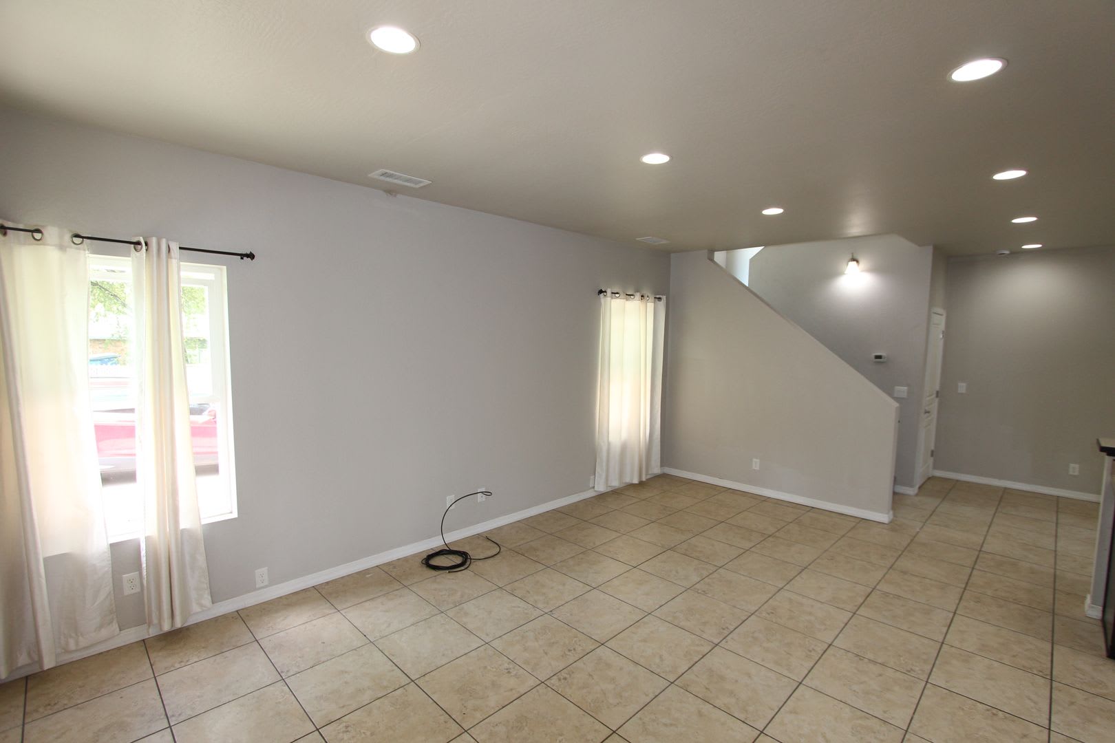 Move-In Special – photo 5
