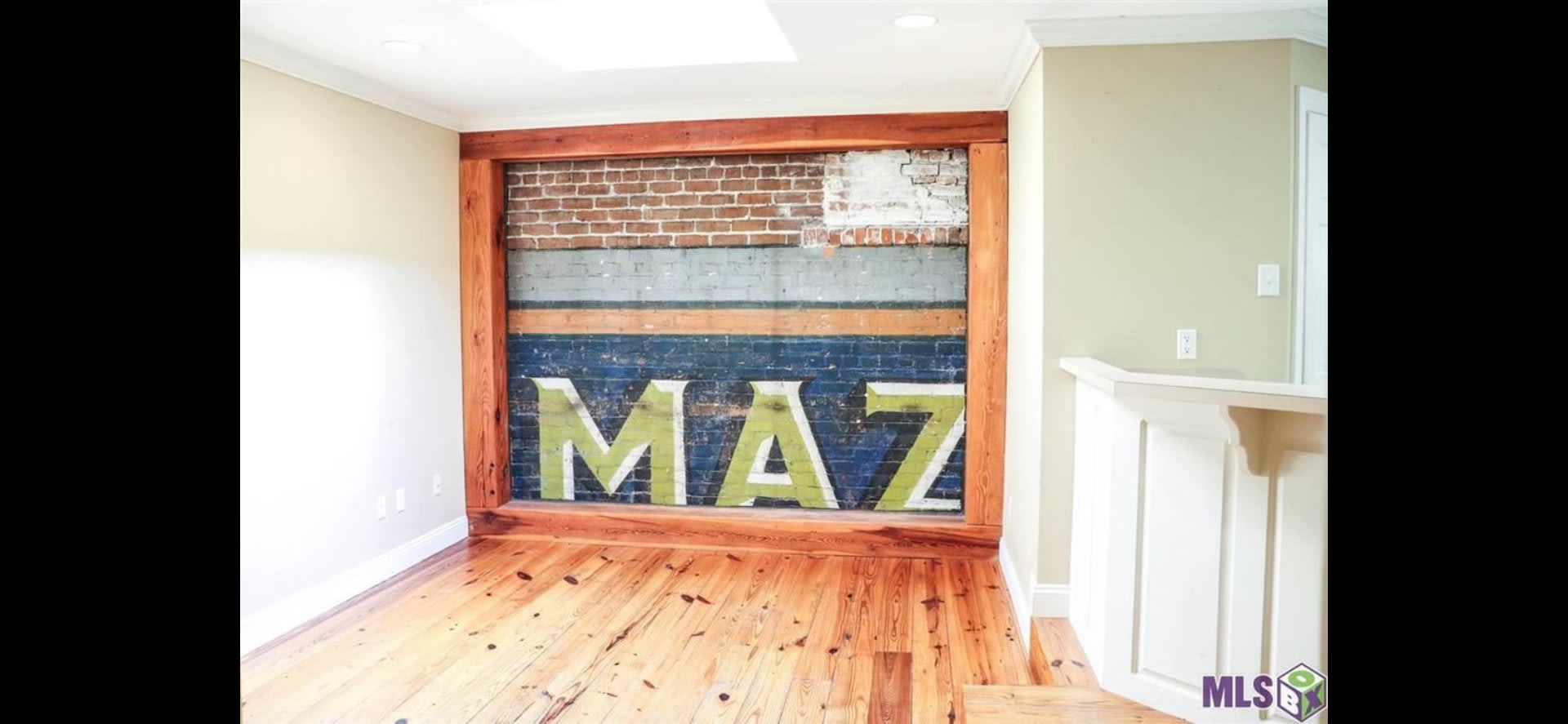 2BR 2BA 3rd Street Downtown – photo 2