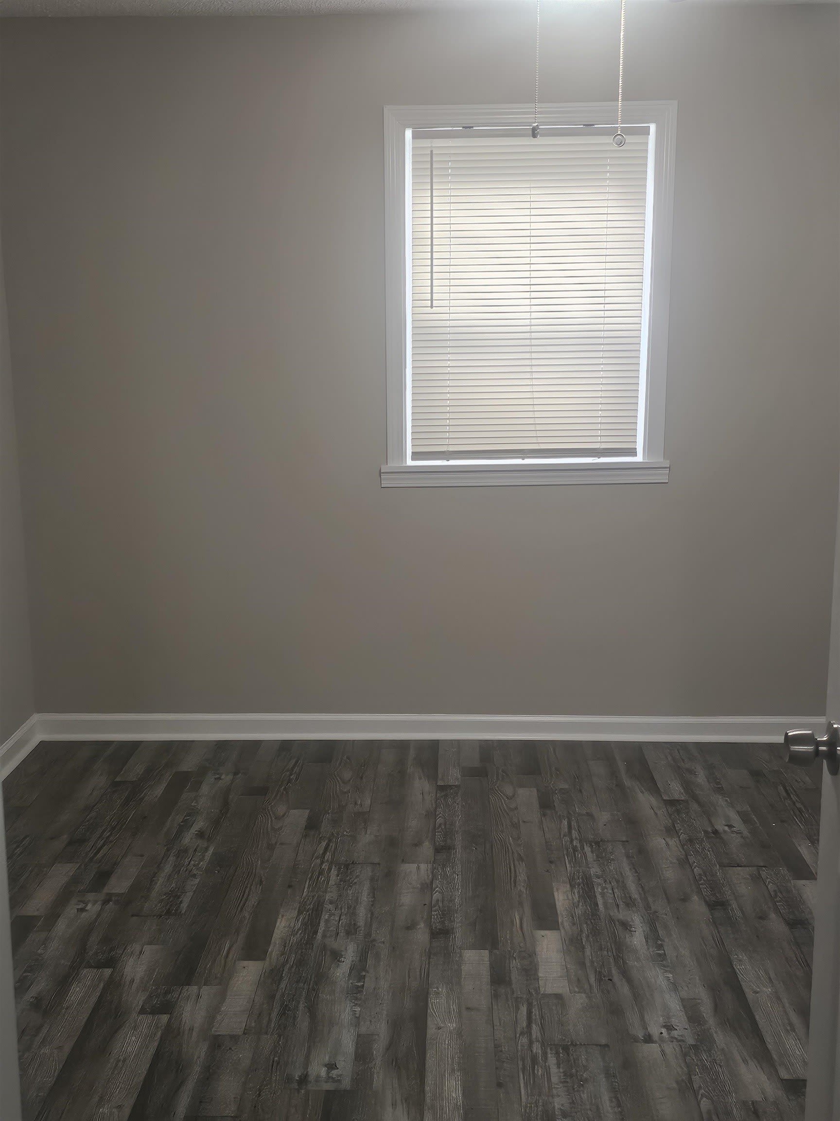 667 MARSH Ave – photo 4