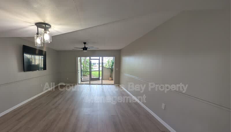 1028 Apollo Beach Blvd – photo 5