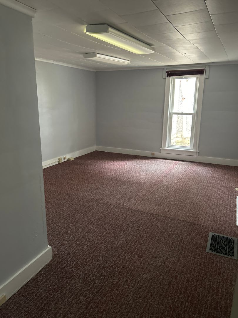 216 W High St – photo 3
