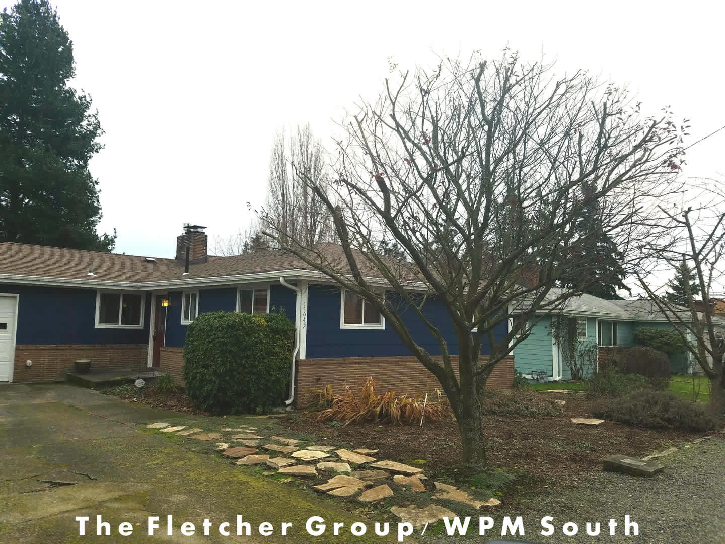 Downtown Burien Duplex Main Floor Rambler Unit 3 Bedroom 1 Bath Storage Washer Dryer Available Now – photo 1