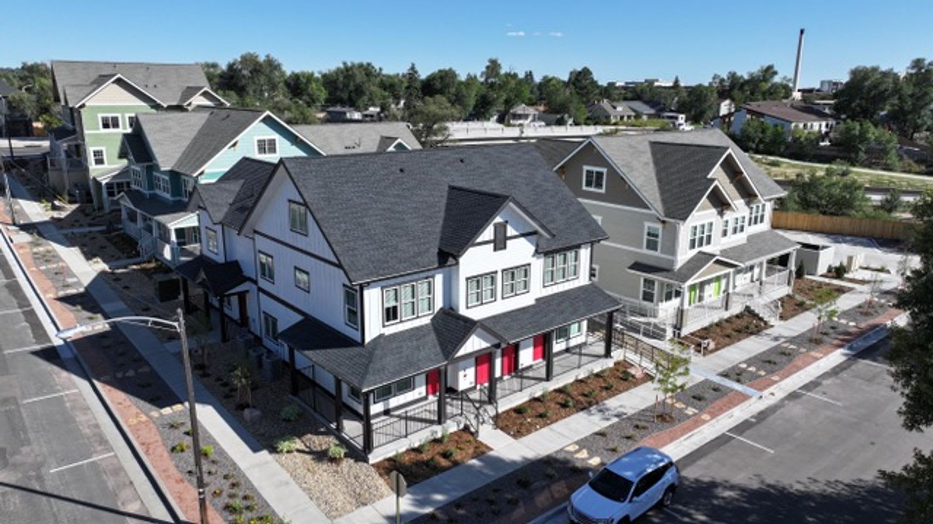 Clover on Cascade – photo 1
