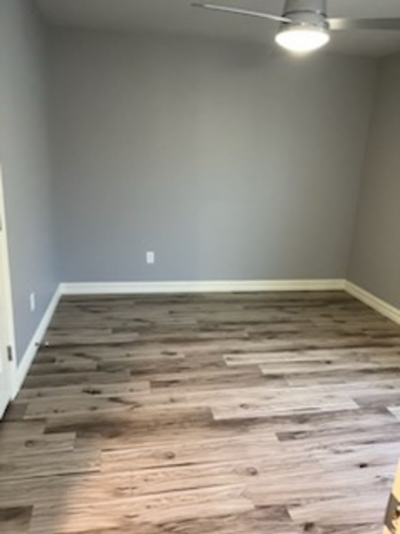 3 bedroom Duplex with move in special – photo 3