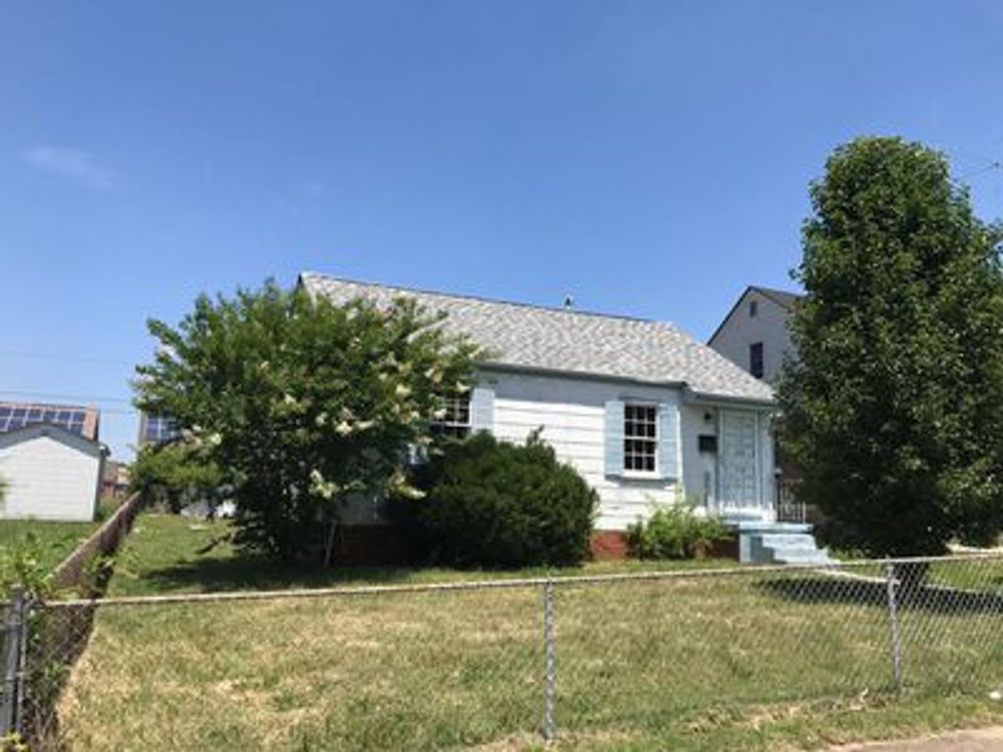 2 bed house on Rva Northside! Central hvac, hardwoods,all electric, lots of parking, laundry – photo 1