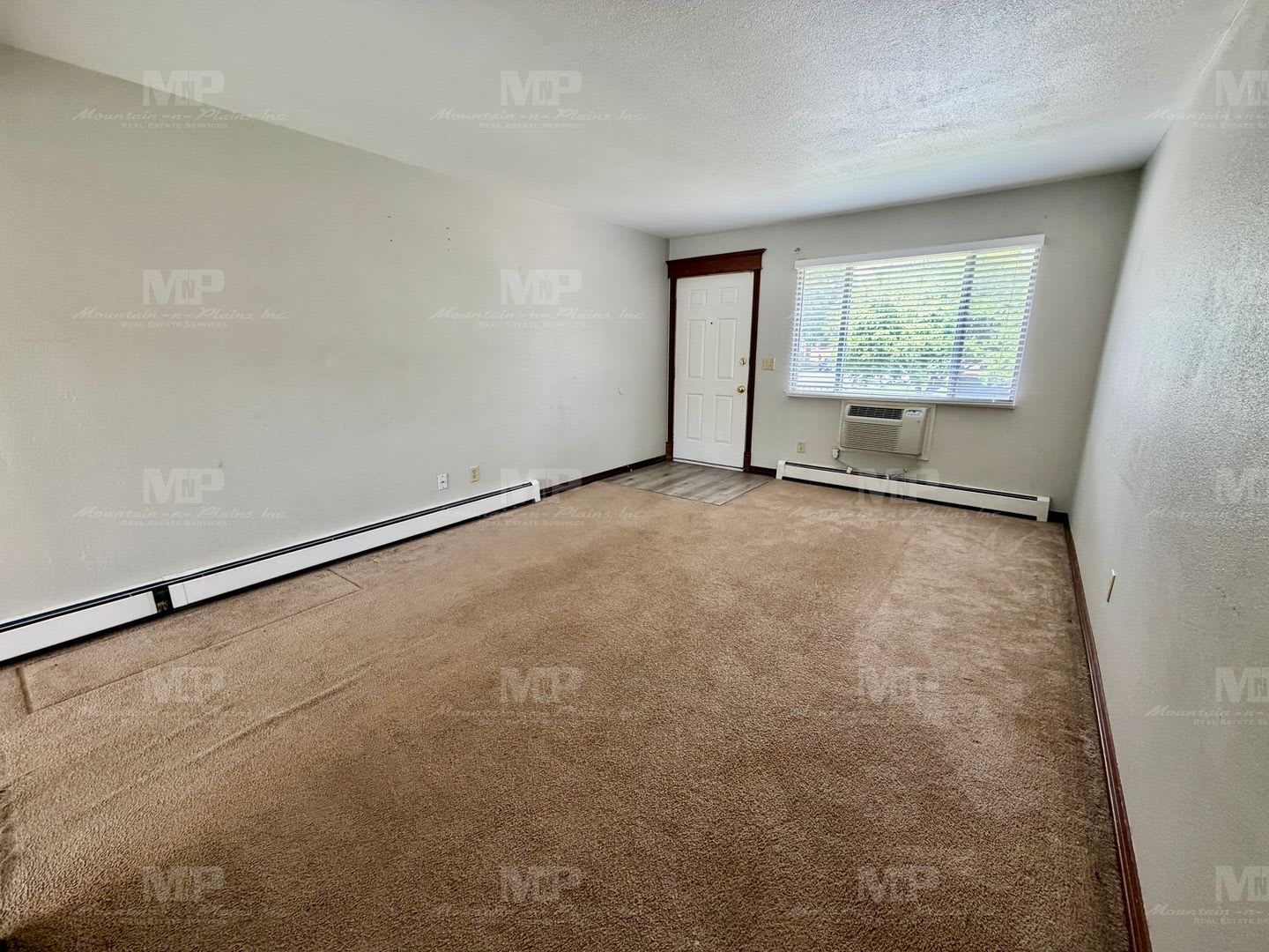 1628 Azalea Drive 2 – photo 4