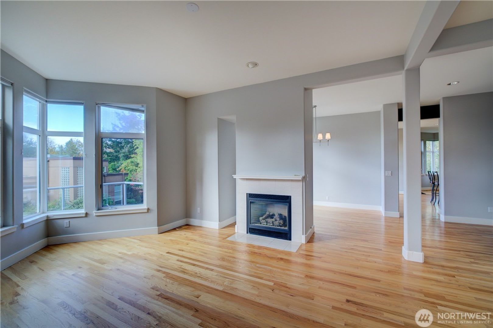 3bd/3.5ba Kirkland Home – photo 4