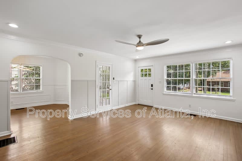 1649 Beecher St SW – photo 4