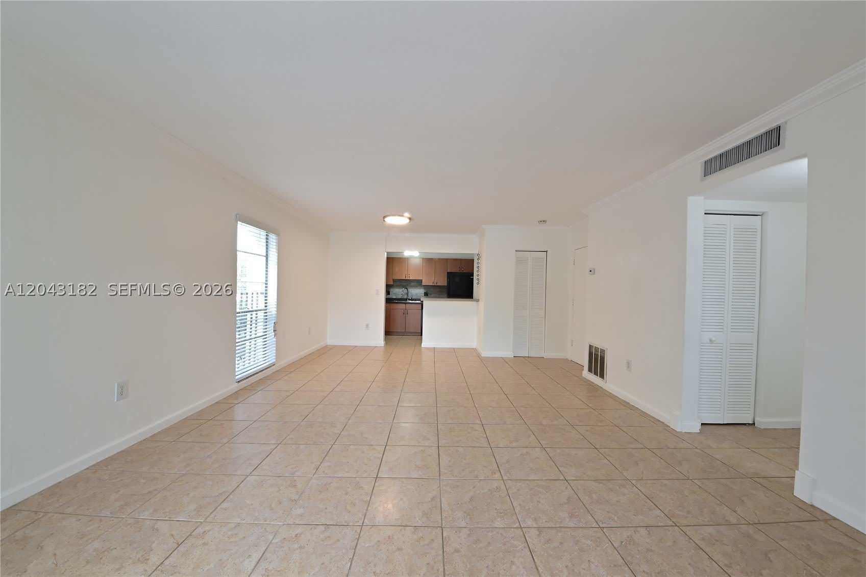 6900 N Kendall Dr – photo 3