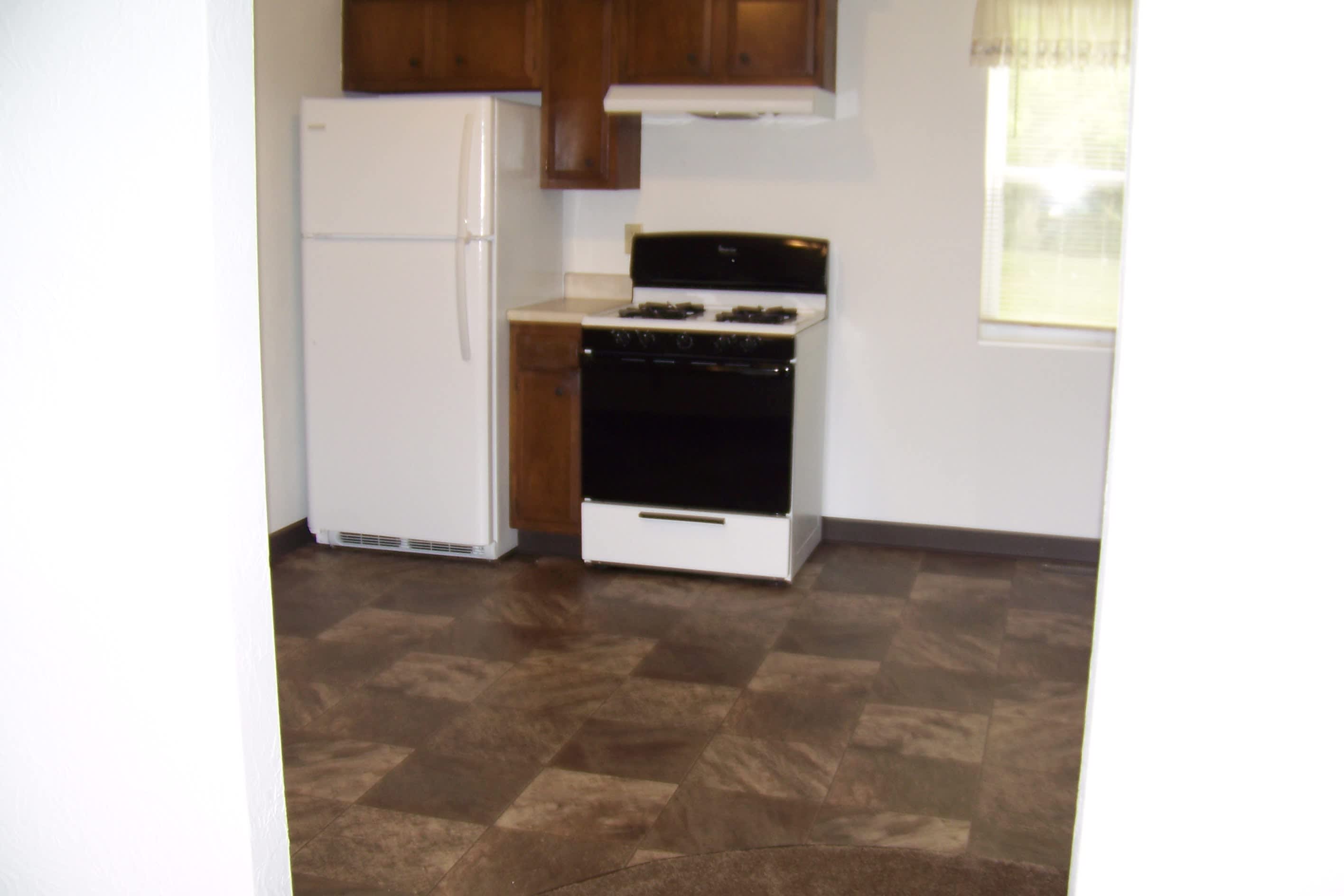 2213 Stoneybrook Rd – photo 2