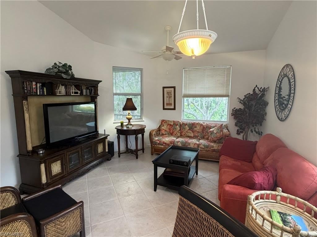 1305 Mariposa Cir – photo 1