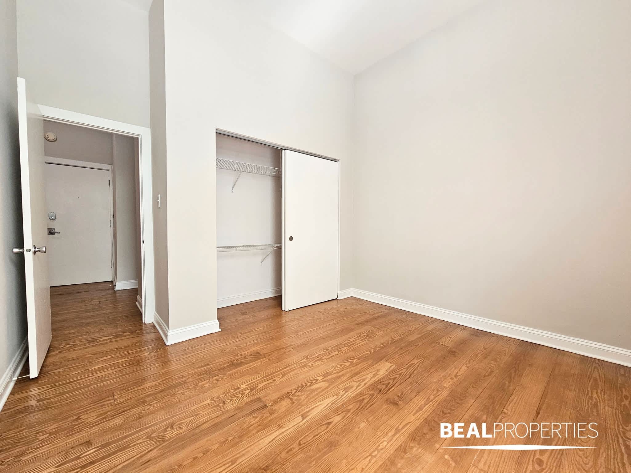 2208 N Clark St – photo 5