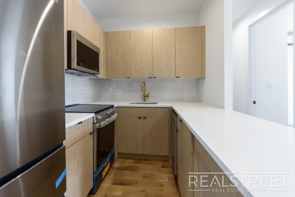 341 Herkimer Street – photo 5