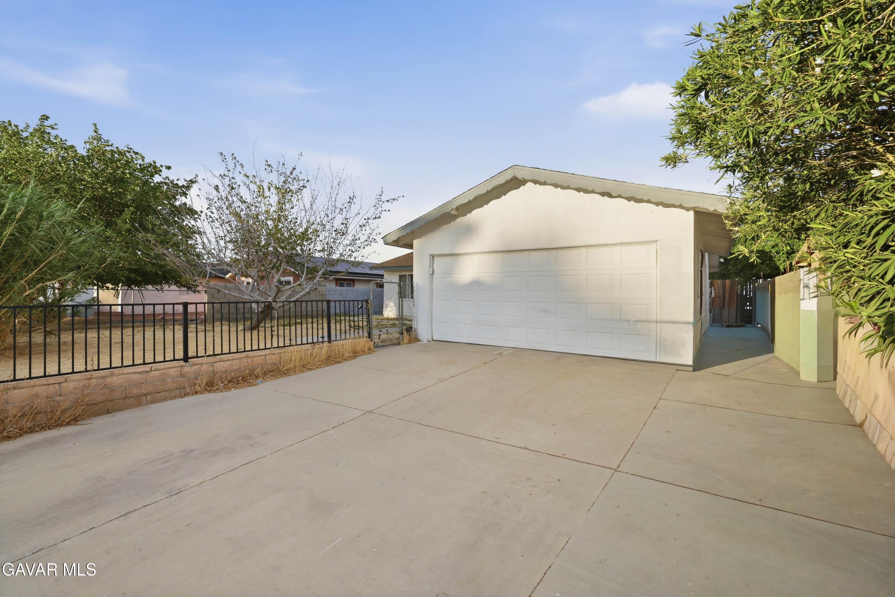 38466 Sumac Avenue – photo 2