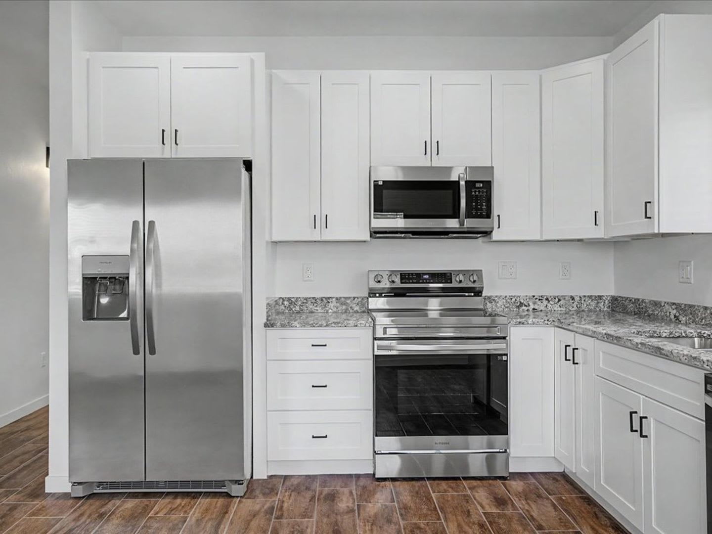 Brand New 3 Bedroom Home Move In Ready – photo 1