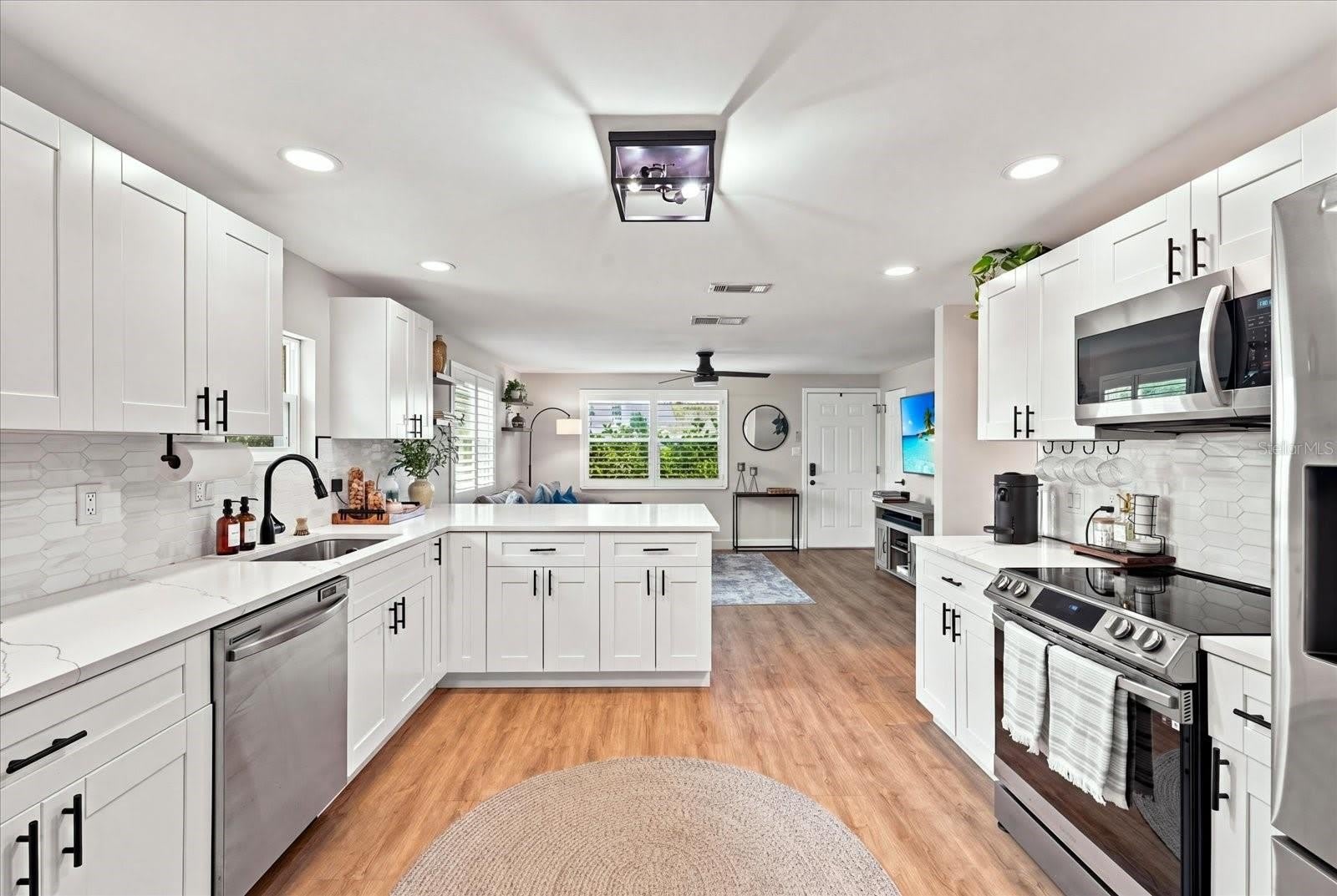 2449 WOOD Street – photo 4