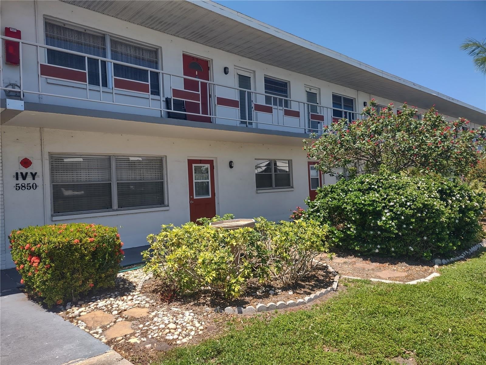 5850 18Th Street N – photo 4
