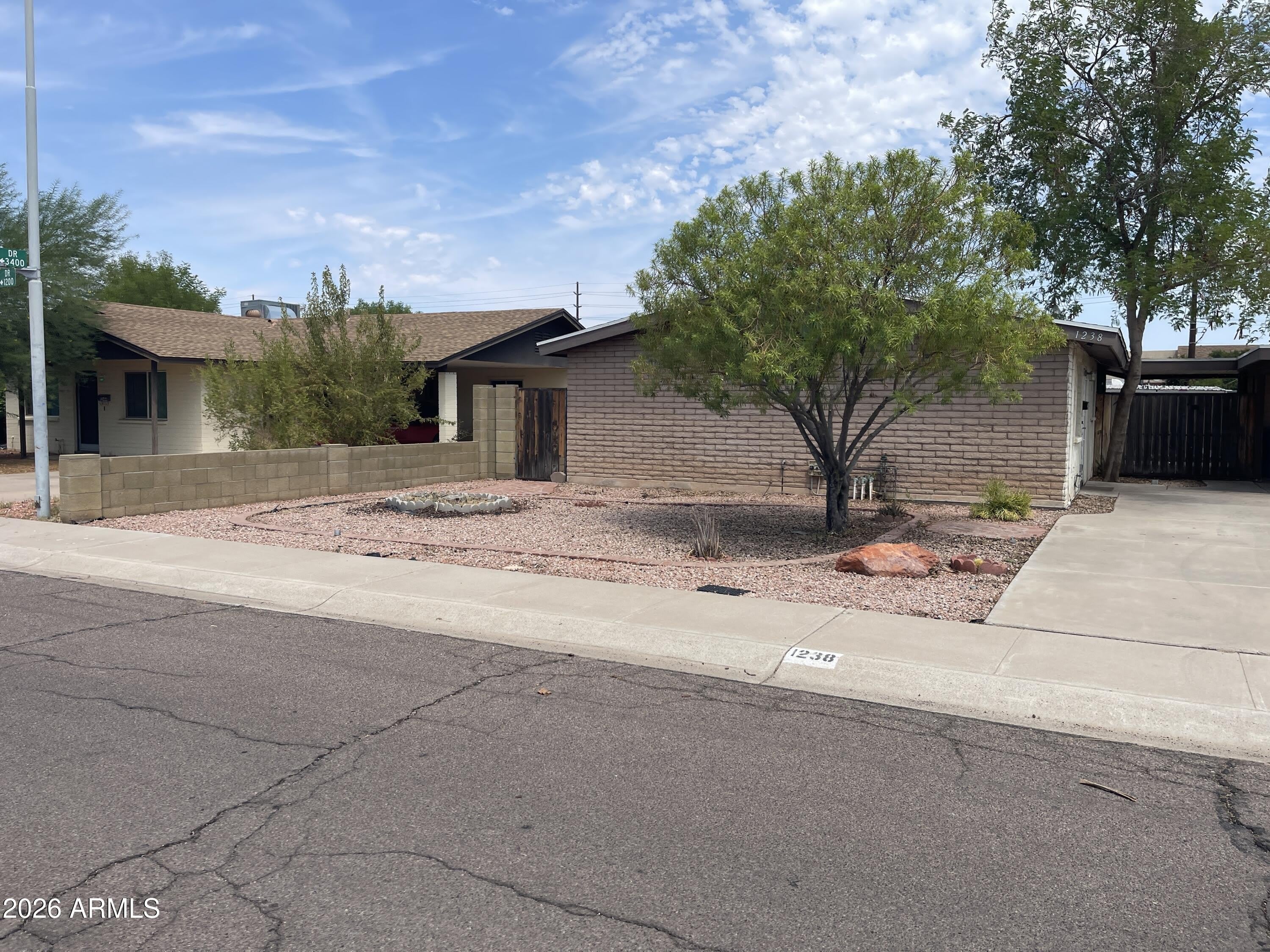 1238 W Malibu Drive – photo 3