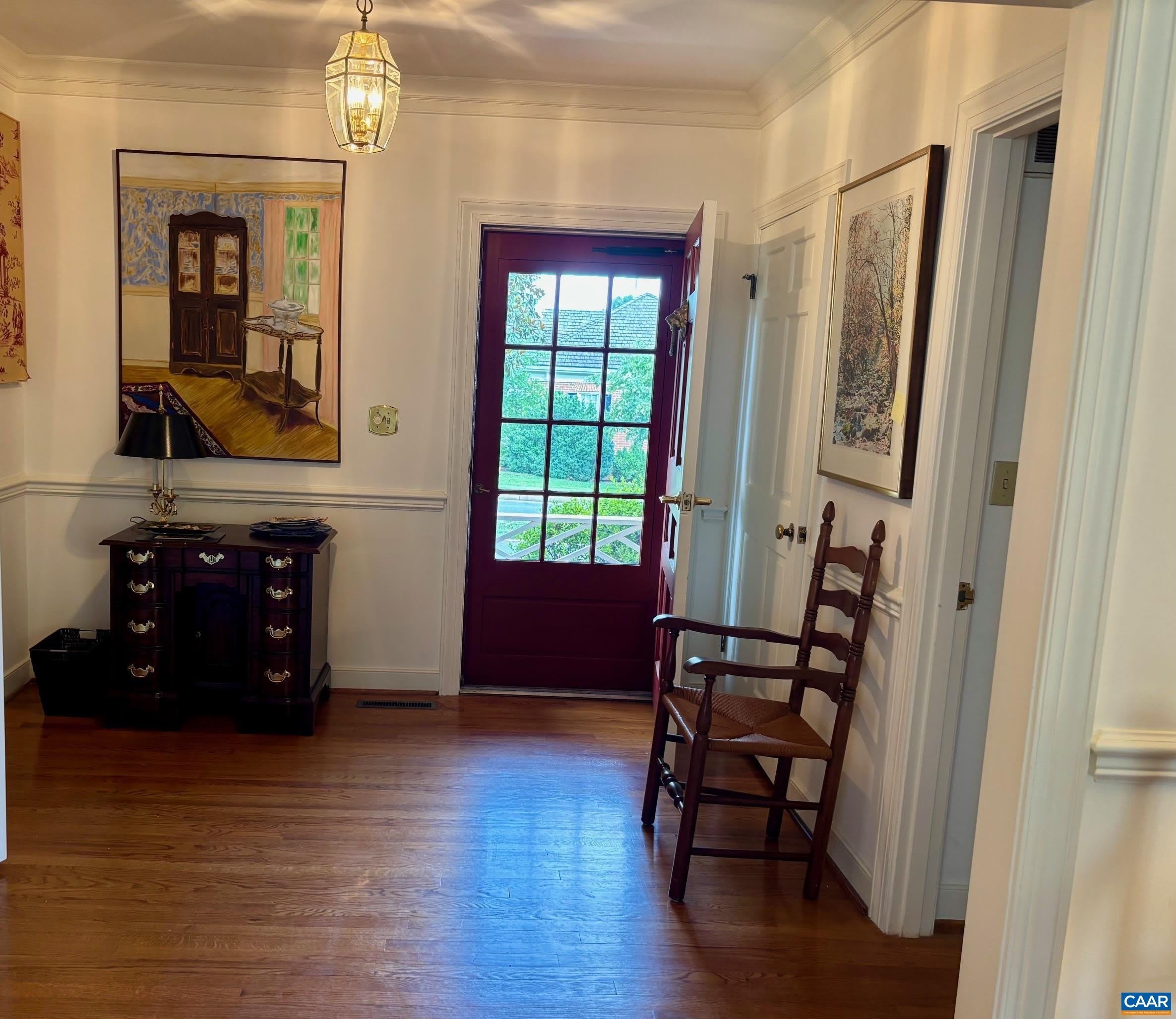 2 Ednam Village St – photo 2