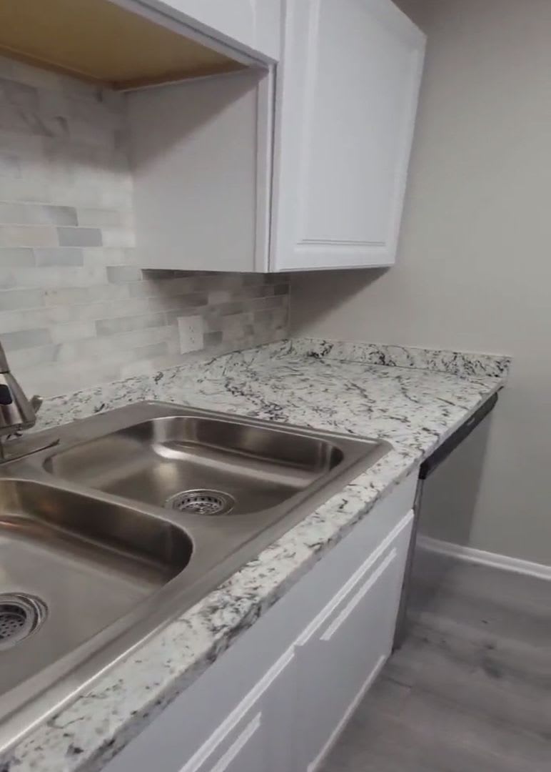 2600 Trollie LLC dba Trollie Lane Apartments – photo 4