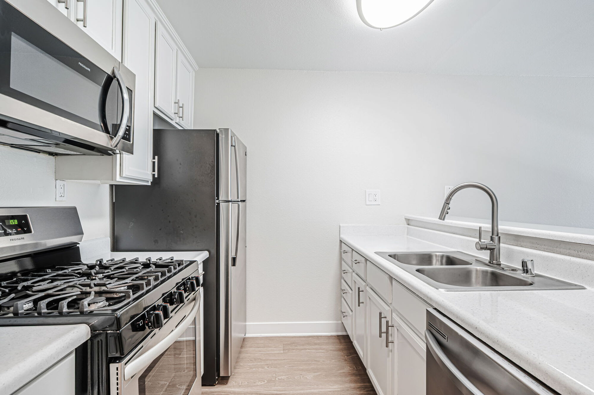 Independence Park Apartments – photo 2