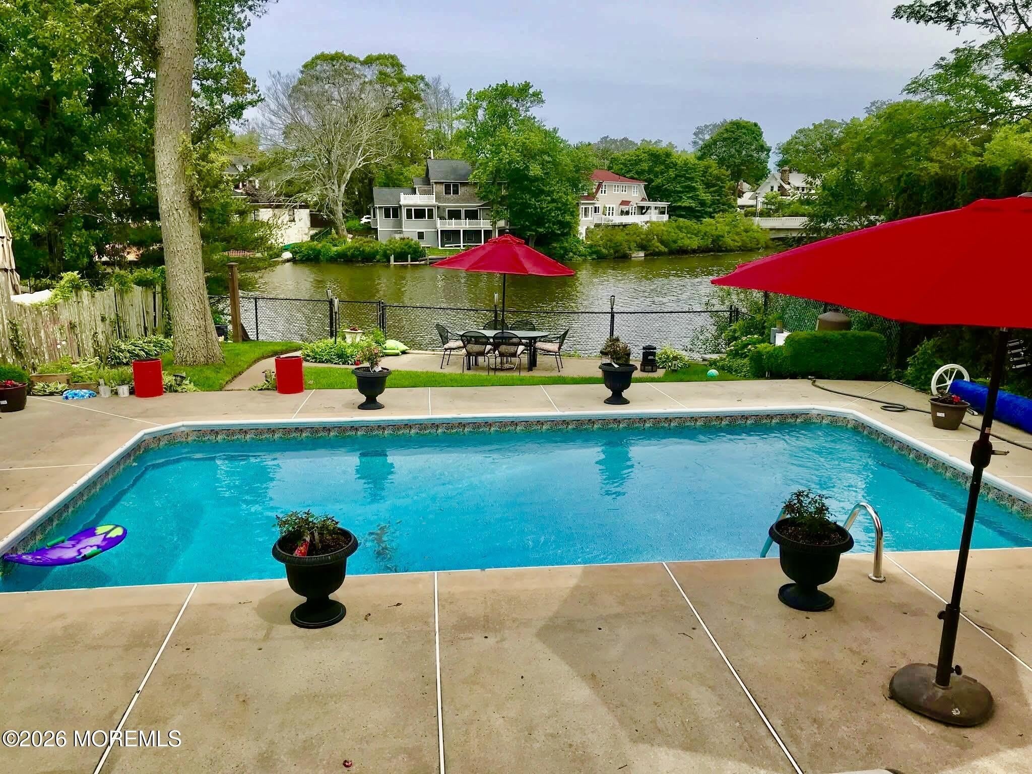 1305 Locust Drive – photo 2