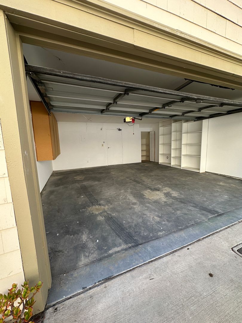 Beautiful, Upgraded, 3 Story Townhome w/Attached Garage, Central A/C, W/D – photo 4
