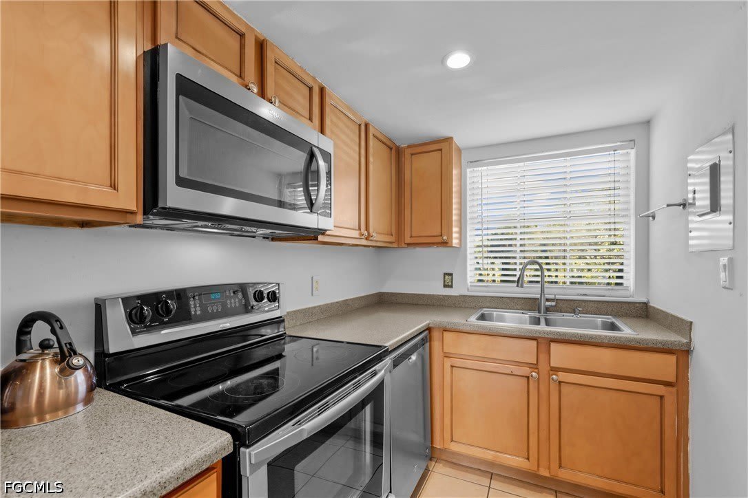 864 Courtington Lane – photo 3