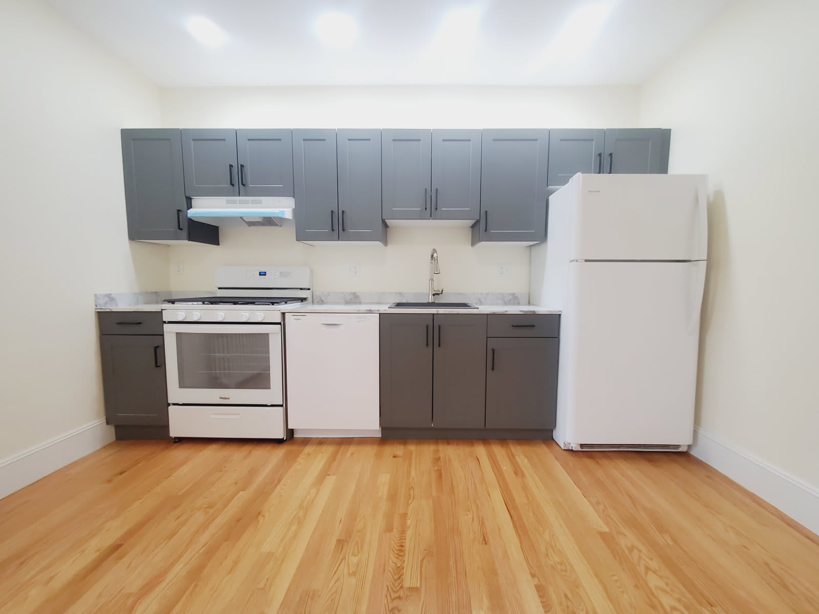 33 Holcomb Avenue – photo 2