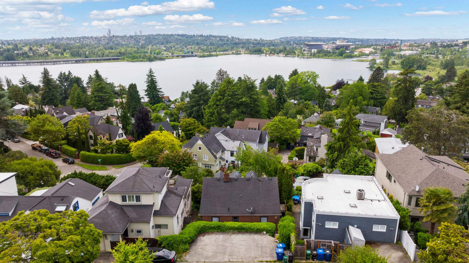 2 Weeks Free Historic Laurelhurst Home Quiet Neighborhood Stunning Water View 4 Mins To U Village Uw – photo 3