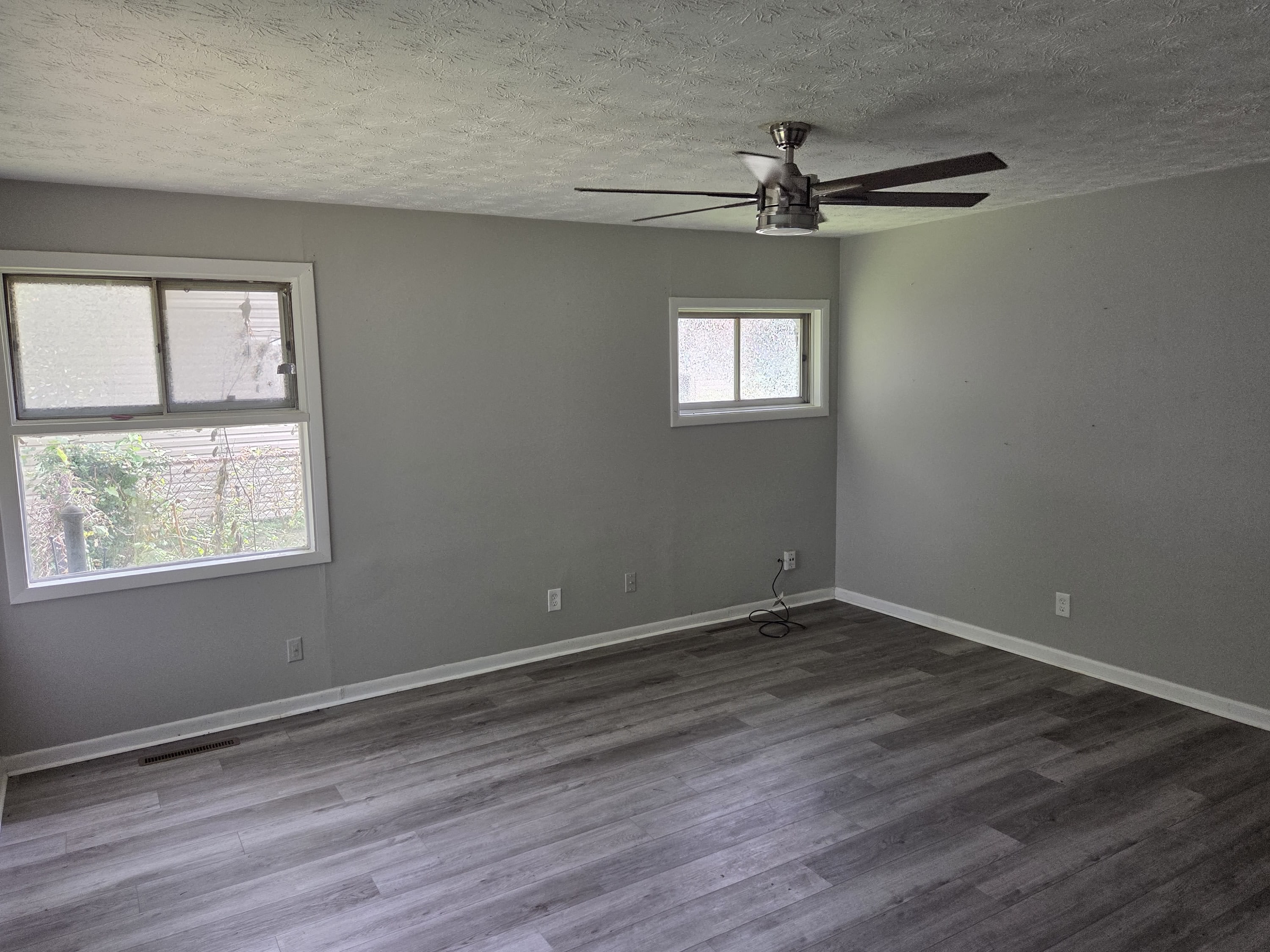 2433 Century Drive – photo 3