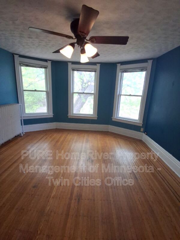 140 Belvidere St W – photo 3