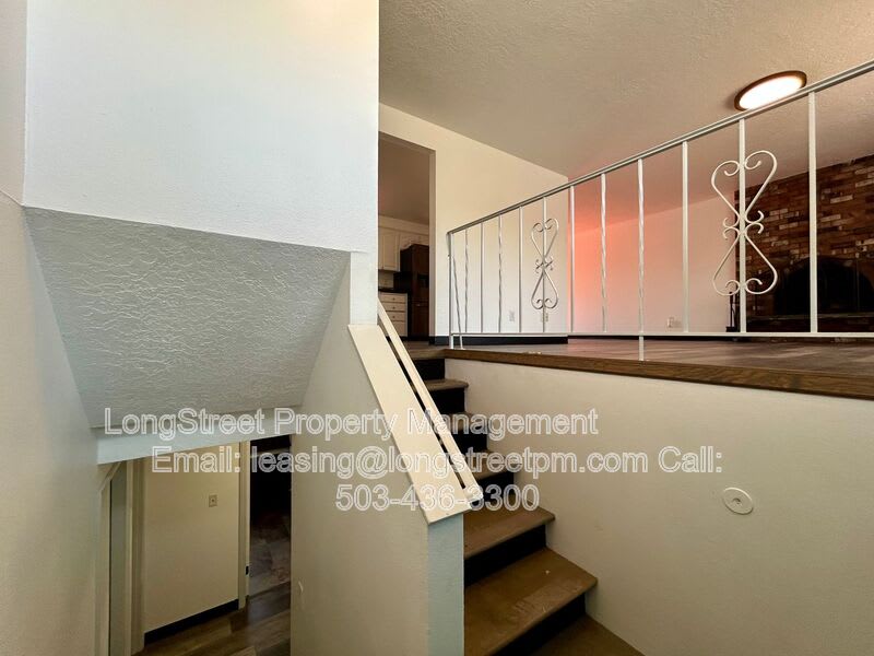 794 SW Orchard Pl – photo 4